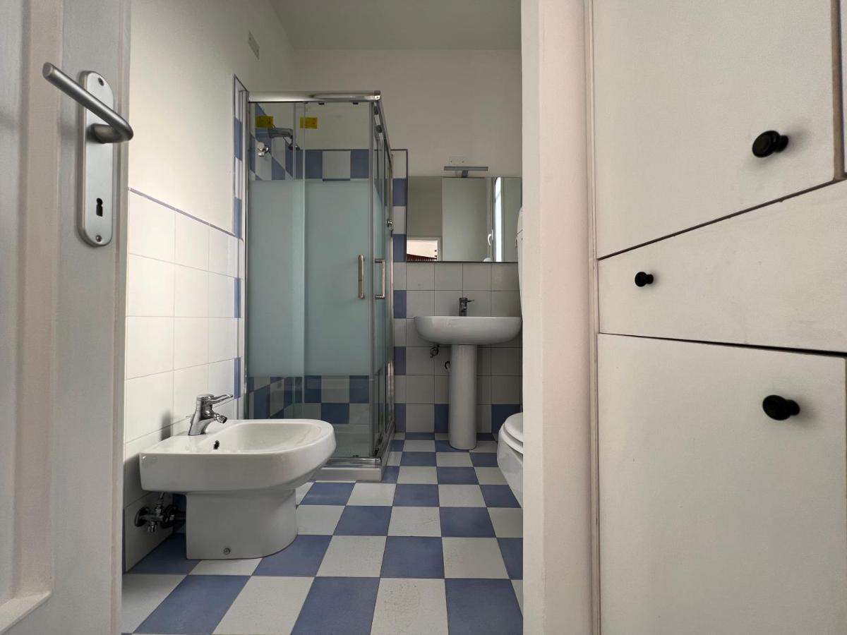 Casa Roma Rooms& Apartmens ปาโดวา ภายนอก รูปภาพ